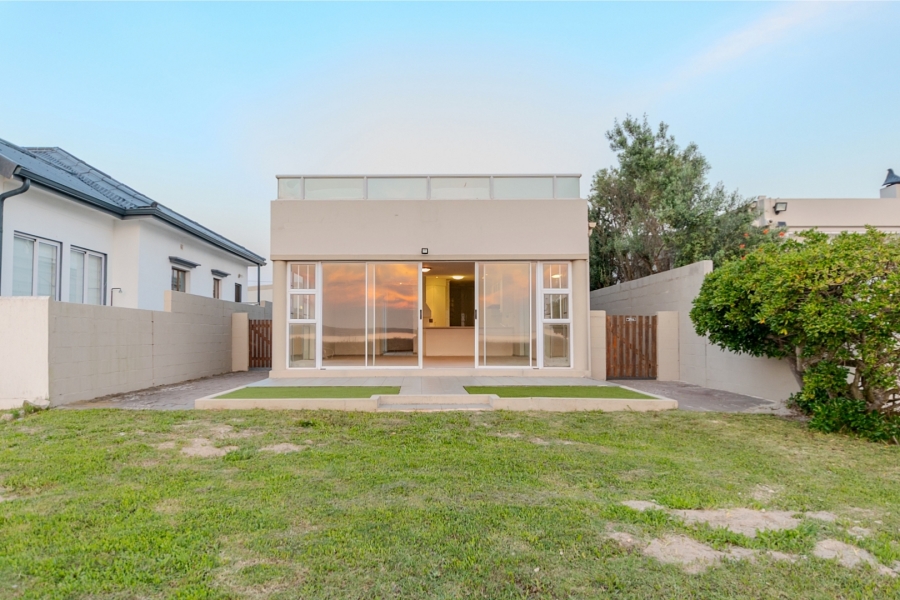 4 Bedroom Property for Sale in Middedorp Western Cape
